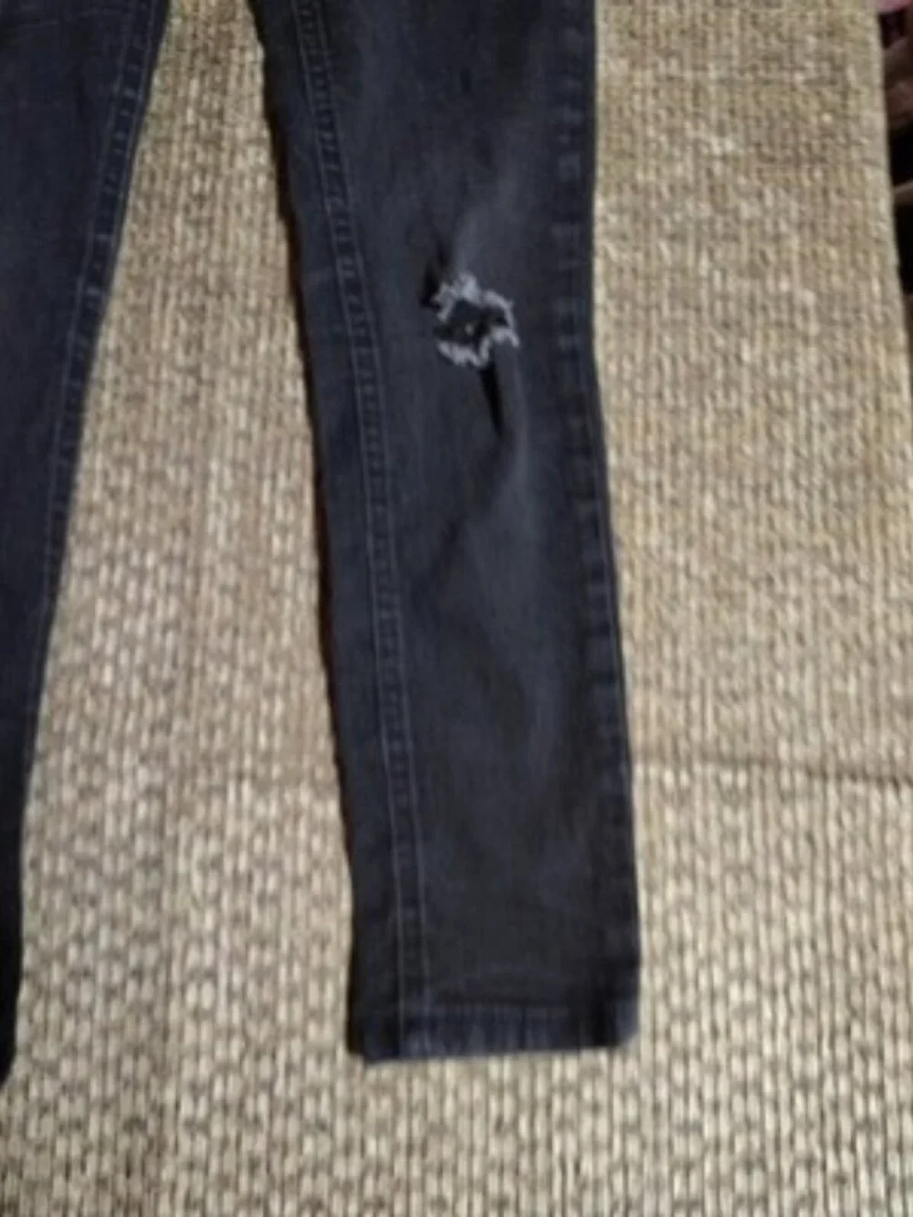 Lucky Brand Zoe Skinny Distressed Size 12 Girls Jeans Stretch 25 Inseam Denim